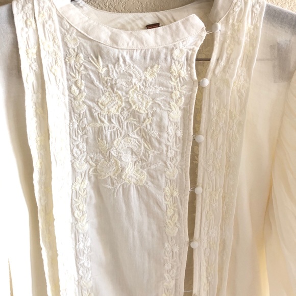 Free People || Ivory Button Blouse - Picture 7 of 10